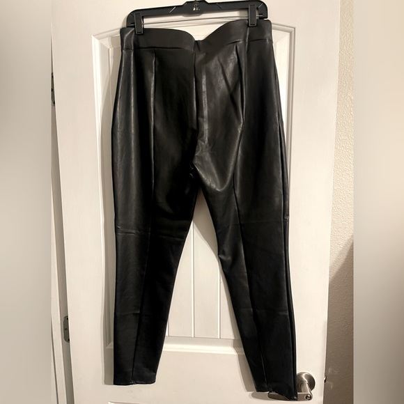 Black Faux Leather leggings - Picture 2 of 3